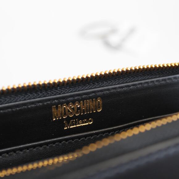 Moschino Black Gold Logo Continental Zip Around Wallet Wristlet New - Picture 11 of 13